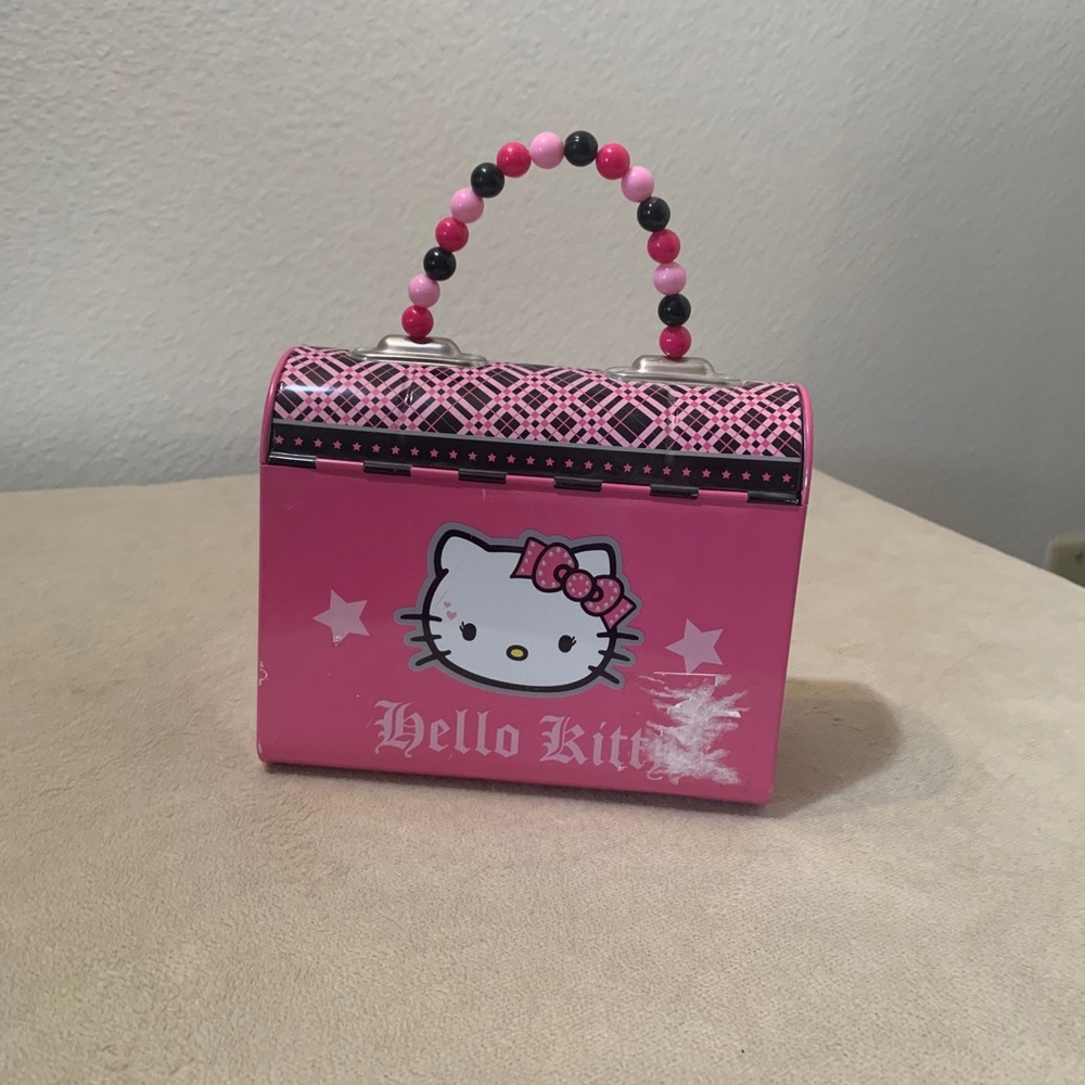 Hello Kitty Purse - Picture 2 of 4